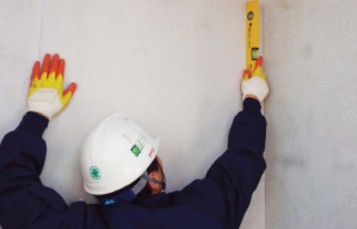 5. CRC보드 붙이기 - 가볍게 눌러 수평을 맞추어 부착 후 탈락방지를 위해 고정못으로 고정 24시간 정도 양생